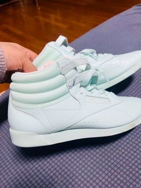 Reebok Women's High-Top Sneakers in Mint Green Sz 9.5